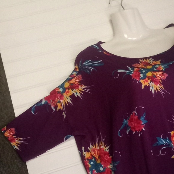 LulaRoe Purple Floral Irma Printed Top-#0215 - Picture 4 of 12